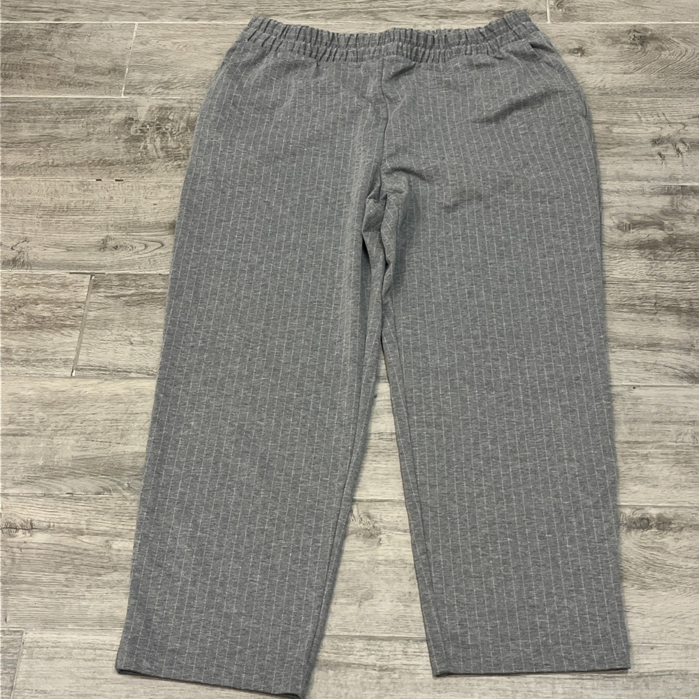 A New Day Women's High-Rise Tapered Ankle‎ Knit Pant Light Gray Pinstripes Sz XL